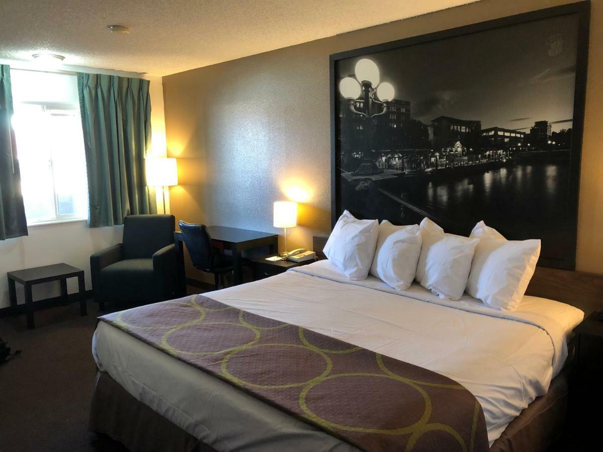 Super 8 By Wyndham Fernley Hotel Buitenkant foto
