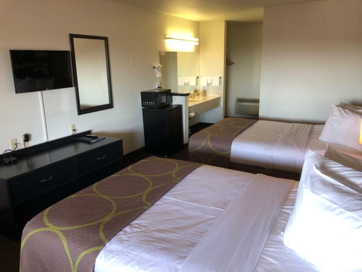 Super 8 By Wyndham Fernley Hotel Buitenkant foto