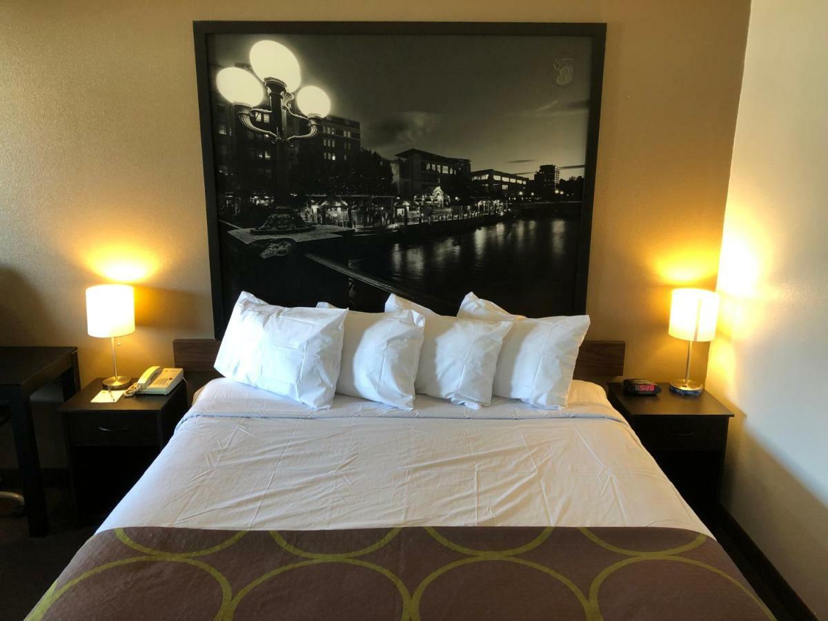Super 8 By Wyndham Fernley Hotel Buitenkant foto
